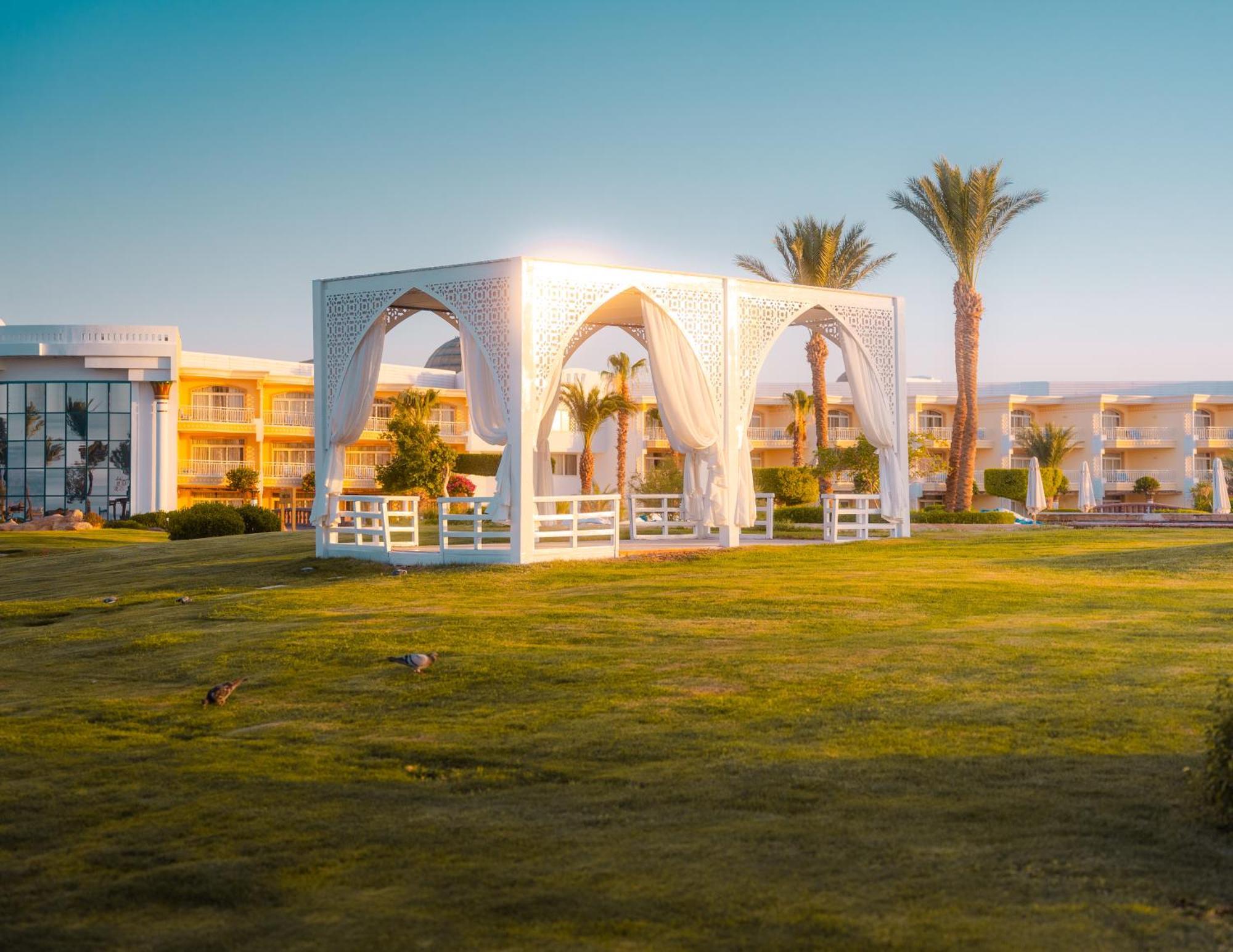 Palm Royale Resort - Soma Bay Exterior photo